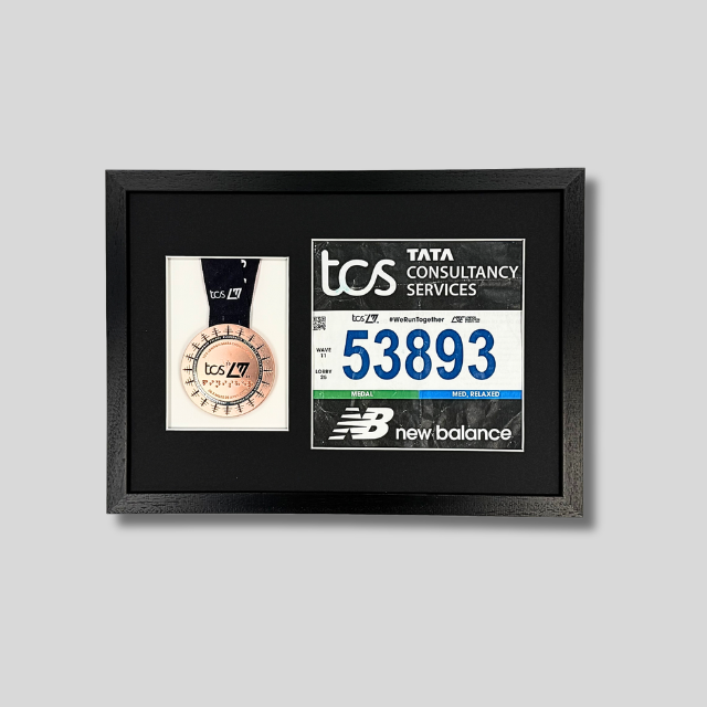 Marathon Medal display. Proudly display your Medal and 20x20cm Bib. Wooden Frame.