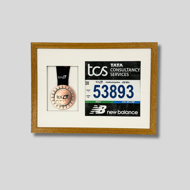 Marathon Medal display. Proudly display your Medal and 20x20cm Bib. Wooden Frame.