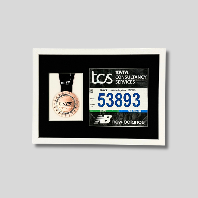 Marathon Medal display. Proudly display your Medal and 20x20cm Bib. Wooden Frame.