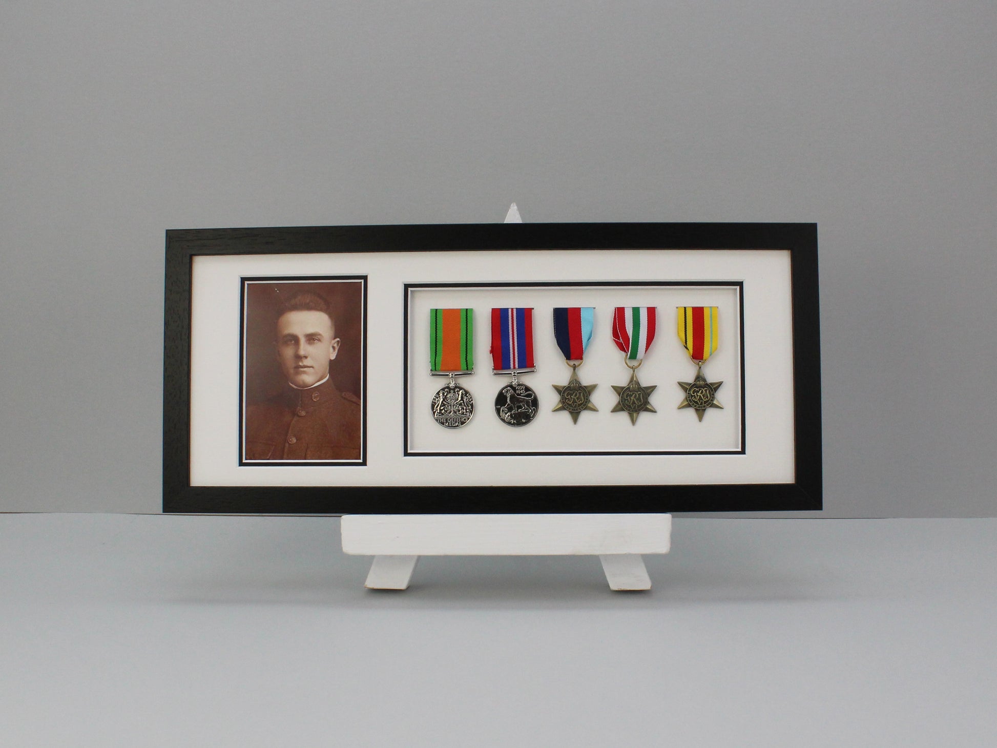 Military  Medal display Frame for Five Medals and one 6x4" Photo | WW1 | WW2 - PhotoFramesandMore - Wooden Picture Frames